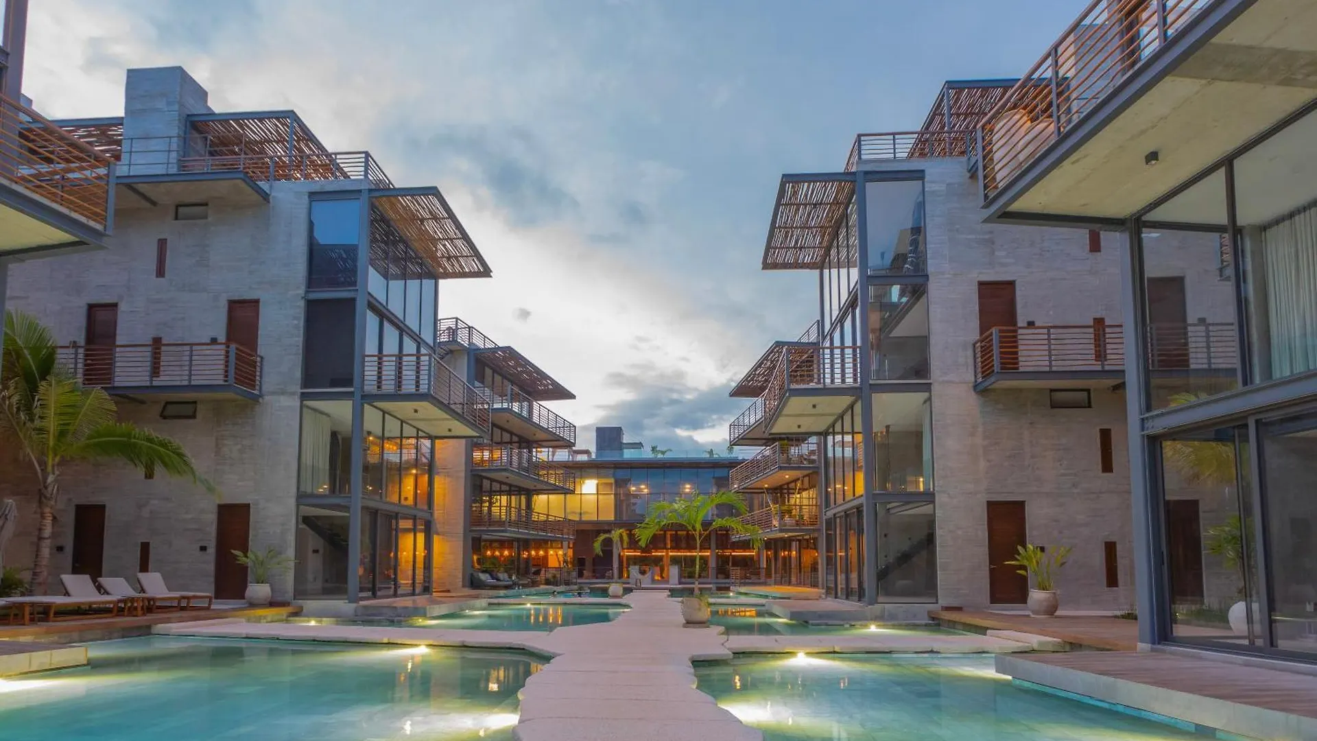 Luxury Penthouse - Jacuzzi, Gym, Pool, Sauna & Bbq Tulum